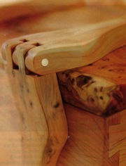 Jewellery box hinge